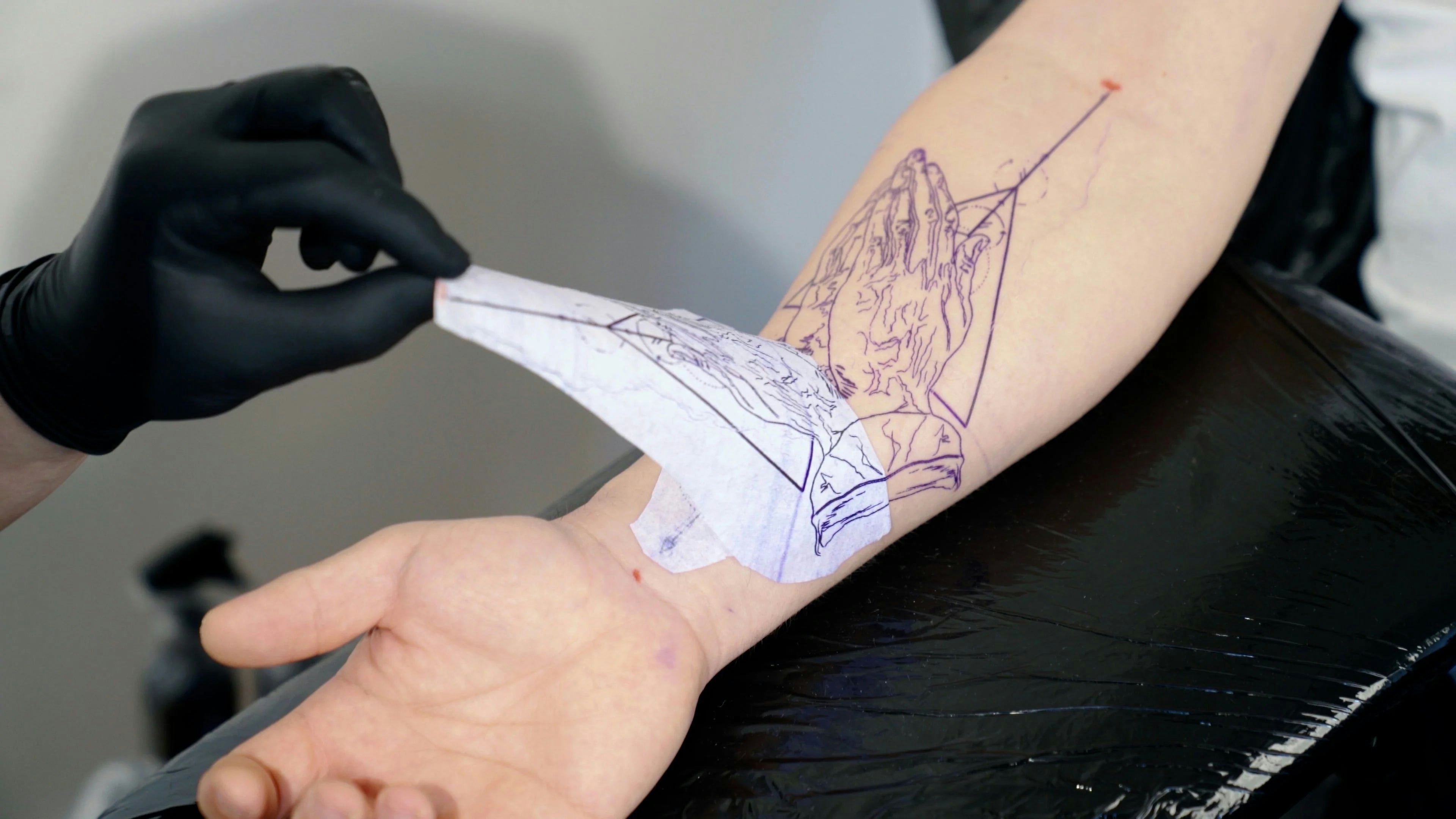 Transfer tattoo stencil to skin